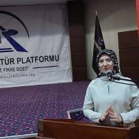 Doç. Dr. Ayşe Zeynep Turan Civraz değerlendirmeleri aktarırken