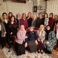 Nursel Okyar ve misafirleri