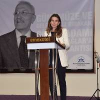Çevre Yüksek Mühendis Banu Çevikel konuşmasını yaparken