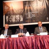Av. Rasim Cinisli, Prof.Dr. Uğur Derman, Oturum Başkanı Hüseyin Yorulmaz, Prof.Dr. Ahmet Güner Sayar