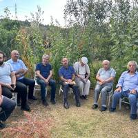 Rahmetli Mesut Uğur’un babası ve okumaya katılanlar