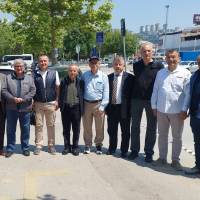 Kocaeli Aydınlar Ocağı Başkanı Av. Gürkan Uysal, Kocaeli Kandıralılar Derneği Başkanı Salim Yaşar ve PETKO Petrol İşçileri Tüketim Kooperatifi Başkanı Cemil Uslu, Akça Koca Platformu üyelerini İzmit’ten Moğolistan’a uğurlarken