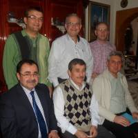 Ayaktakiler: Hasan Uzunhasanoğlu, Ahsen Okyar, Mustafa Toka Oturanlar: Necati Pilavcı, Av. Zeki Hacıibrahimoğlu, Prof. Dr. Mesut Gür