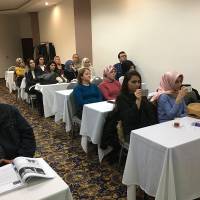 K0Ü Tıp Fakültesi 4. sınıf öğrencisi Belkıs Bakır ve toplantıya katılanlar
