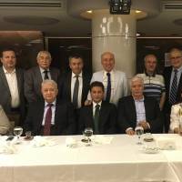 Ayaktakiler; Recep Yıldız, Erdal Baykara, Av. Hüseyin Acurman, Erdoğan Alkan, Ahsen Okyar, Av. Abdurrahman Kaymak Oturanlar; Keriman Ateş, Amir Ateş, Prof. Dr. Mehmet Bayrak, M. Kazım Dinç, Fatma Kaplan Hürriyet, Nihal Dinç