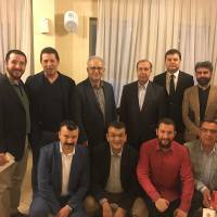 Ayaktakiler; Tolga Büyükkaya, Emre İpekli, Ahsen Okyar, Demir İnal, E.Avrupa Birliği Bakan Yardımcısı Dr. Alaattin Büyükkaya, Cihat Kaymas, K. Yiğit Angın Önsıra; Dr. İsmail Çapçı, Hasan Uzunhasanoğlu, Necati Büyükkaya