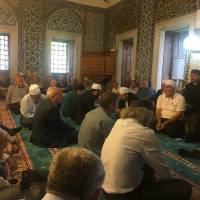 Mevlidhan Amir Ateş açıklamalarda bulunurken