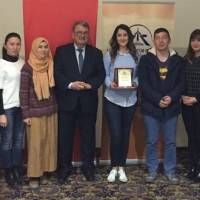Nur Gümüş, Abdullah Köktürk ve KOU’de Yüksek Lisan yapan Türk Dünyasından gelen öğrencilerle birlikte