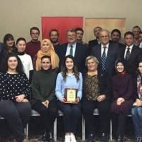 Osmaniye Korkut Ata Üniversitesi Enerji Sistemleri Mühendisliği 4.sınıf öğrencisi İrem Nur Gümüş ve toplantıya katılanlar