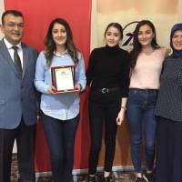 Uzunhasanoğlu Ailesi, İrem Nur Gümüş ile kardeşleri Nur Sena ve Aleyna Gümüş ile birlikte