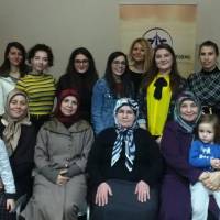 Ece Akdeniz toplantıya katılan hanımlar ile..