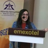 Kocaeli Üniversitesi İngiliz Dili ve Edebiyatı 2. Sınıf öğrencisi Zeynep Serttaş